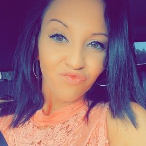 Meet your Posher, Davida